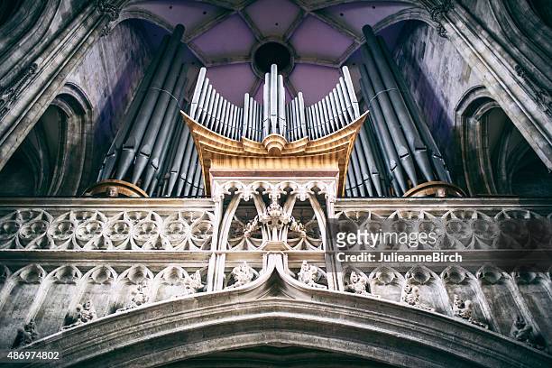 una magnífica arquitectura, la catedral de viena - church organ fotografías e imágenes de stock