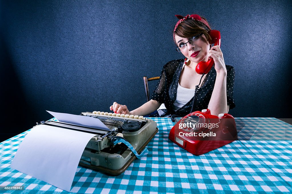 Vintage Secretario en el teléfono