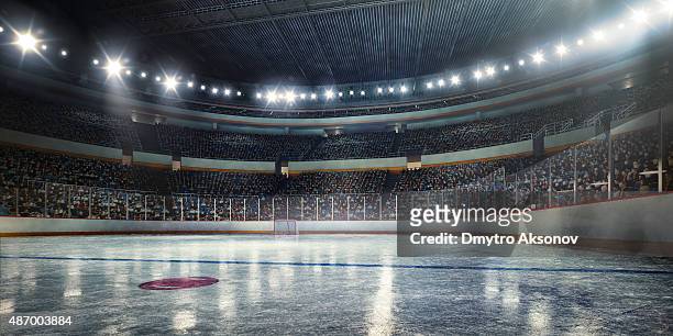estadio de hockey - ice hockey fotografías e imágenes de stock