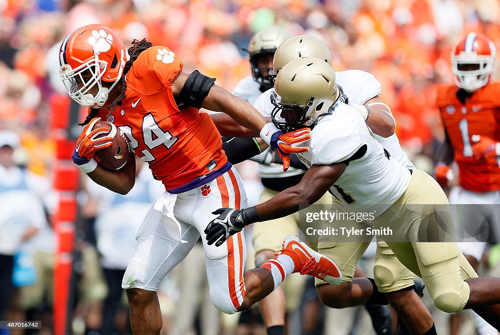 Wofford v Clemson