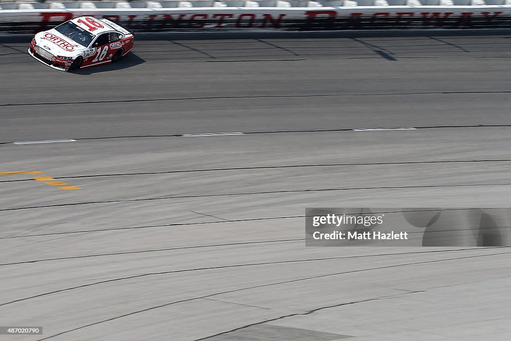 NASCAR Sprint Cup Series Bojangles' Southern 500 - Qualifying