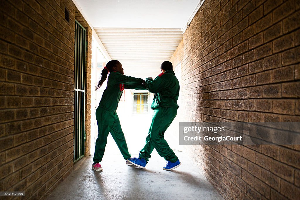 School kids fighting