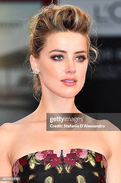 Amber Heard attends a premiere for 'A Danish Girl' during the 72nd Venice Film Festival at on September 5, 2015 in Venice, Italy.