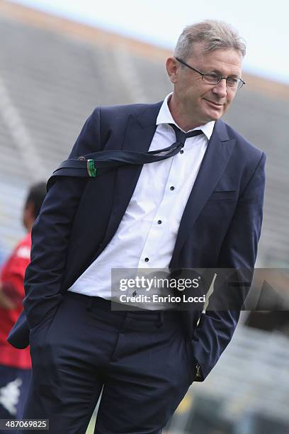 Cagliari 's coach Ivo Pulga looks on during the Serie A match between Cagliari Calcio and Parma FC at Stadio Sant'Elia on April 27, 2014 in Cagliari,...