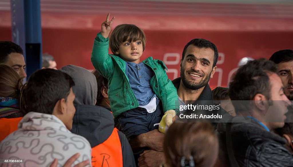 Refugees arrive in Munich
