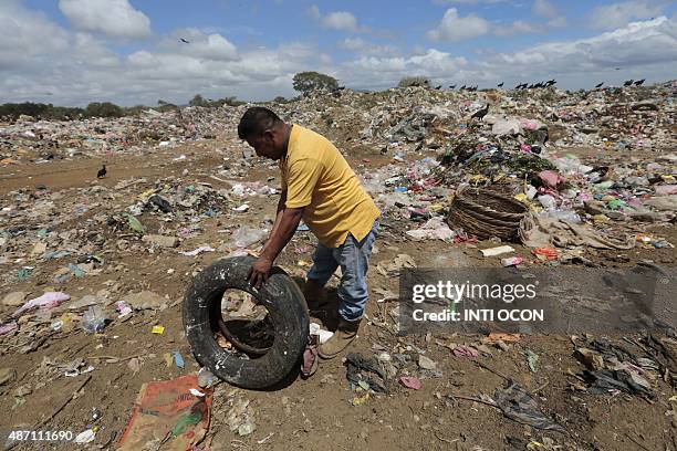 By Blanca Morel Forty-year-old Francisco Moreno collects discarded tyres at the municipal garbage dump to make bird figurines, sofas and crafts to...