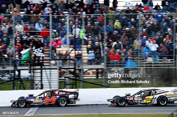 Robert Santos Photos and Premium High Res Pictures - Getty Images