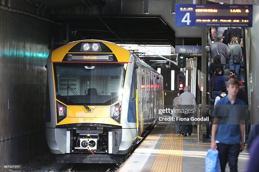 New Electric Rail Travels From Onehunga To Britomart