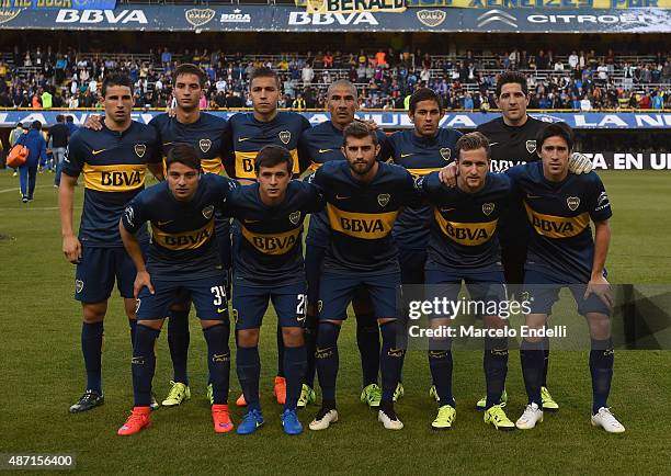 Players of Boca Juniors pose for a team picture prior a match between Boca Juniors and San Lorenzo as part of 23rd round of Torneo Primera Division...