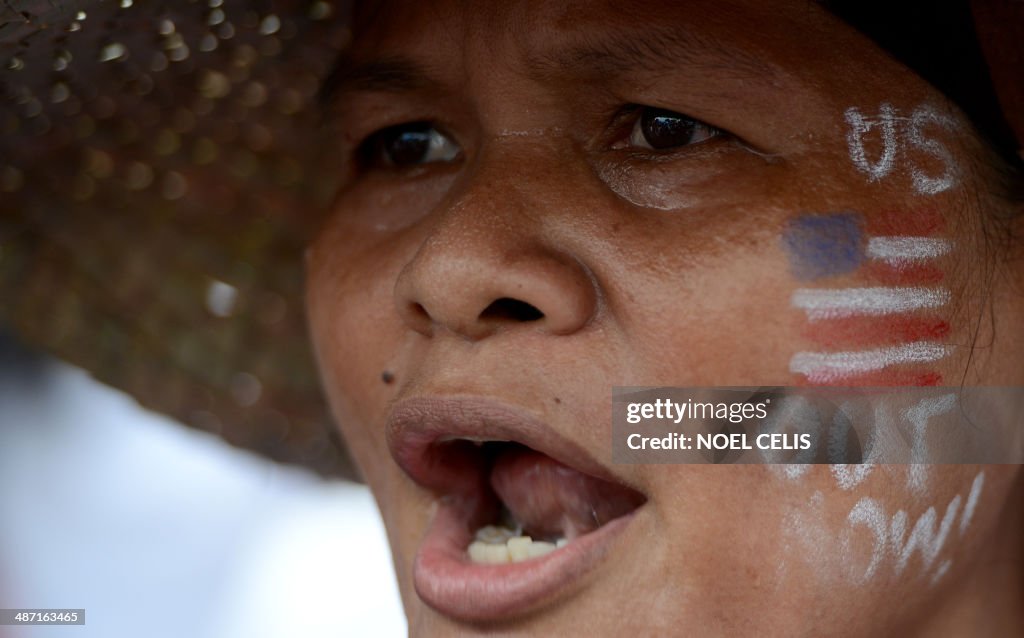 TOPSHOT-PHILIPPINES-US-DIPLOMACY-PROTEST