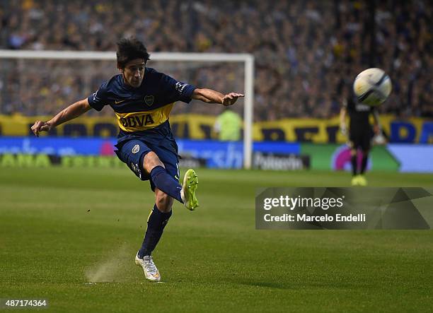 Pablo Perez of Boca Juniors takes a free kick during a match between Boca Juniors and San Lorenzo as part of 23rd round of Torneo Primera Division...