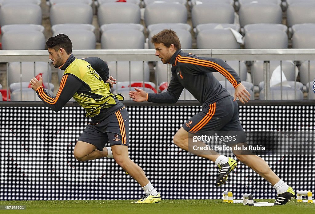 Real Madrid CF - Training & Press Conference