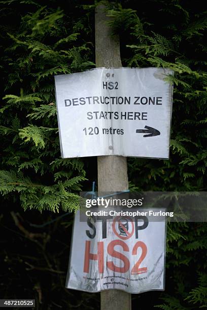 Hs2 Windscreen Sign 136 New Mark Commons Stock Photos, High-Res Pictures, and Images ...