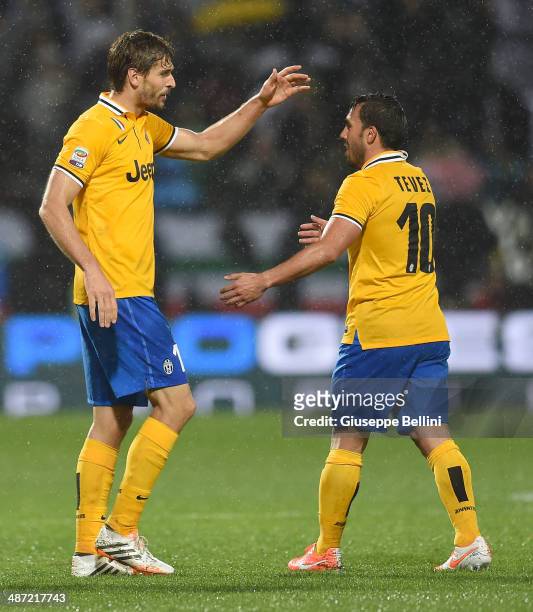 Fernando Llorente of Juventus celebrates after scoring the goal 1-3 during the Serie A match between US Sassuolo Calcio and Juventus at Mapei Stadium...