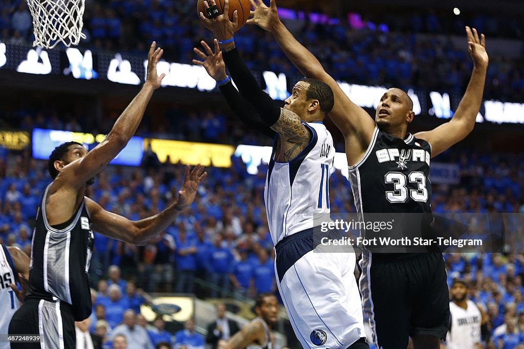 NBA: Spurs v Mavericks Game 4