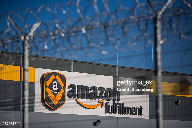 Amazon Fc Rebin Wall Amazon Fc Logo Amazon Warehouse Fulfillment Center Sign And Logo In