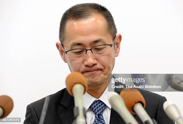 Shinya Yamanaka, director of Kyoto University's Center for iPS Cell Research and Application, talks to reporters at a news conference on April 28,...