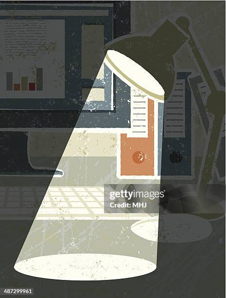 desktop-computer, lampe und spotlight - flachordner stock-grafiken, -clipart, -cartoons und -symbole