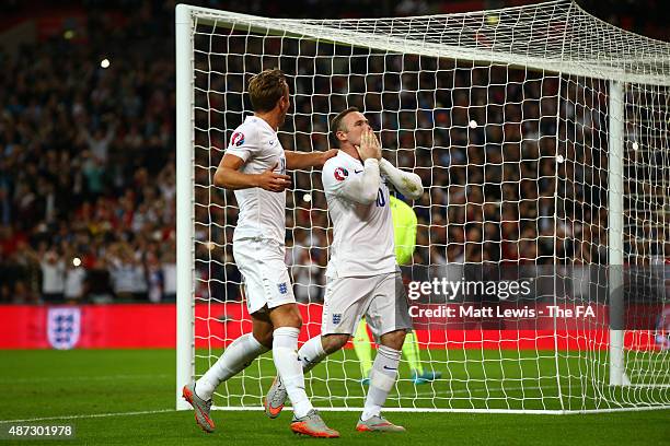 Wayne Rooney of England celebrates scoring his team's second goal breaking the record of 49 goals set by Sir Bobby Charlton during the UEFA EURO 2016...