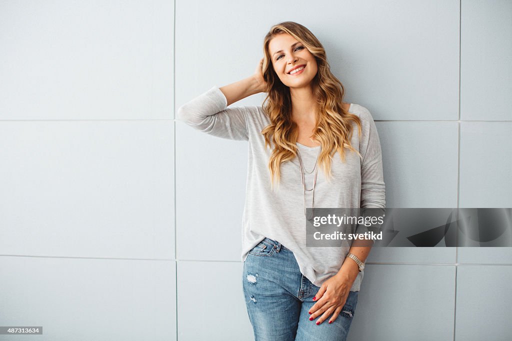 Schöne Mitte Alter Frau.