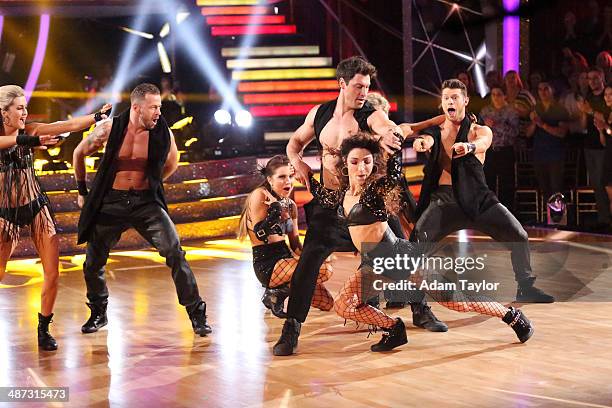 Episode 1807" - Grammy winner Ricky Martin joined "Dancing with the Stars" for "Latin Night" MONDAY, APRIL 28 on the Disney General Entertainment...