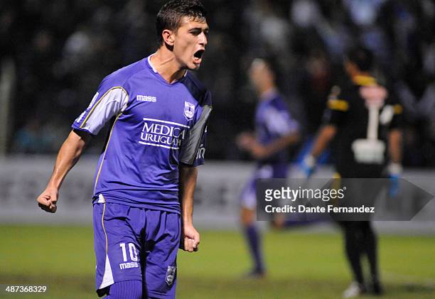 Giorgian De Arrascaeta of Defensor Sporting celebrates after scoring the opening goal during a second leg match between Defensor Sporting and The...
