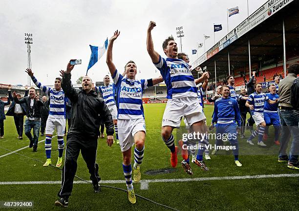 Play-offs Volendam-de Graafschap Aanvoerder Edwin Linssen centraal viert feest met zijjn ploeggenoten na de promotie Foto ; Pim Ras during the...