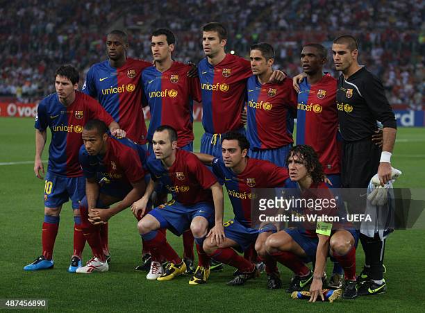 Barcelona line up prior to the UEFA Champions League Final match between Barcelona and Manchester United at the Stadio Olimpico on May 27, 2009 in...