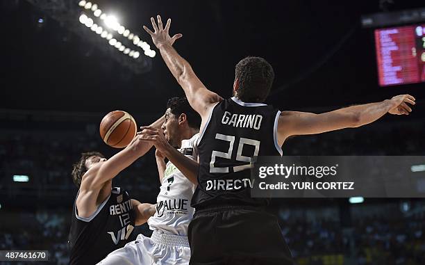 Mexico's point guard Jorge Gutierrez vies with Argentina's small forward Patricio Garino during their 2015 FIBA Americas Championship Men's Olympic...