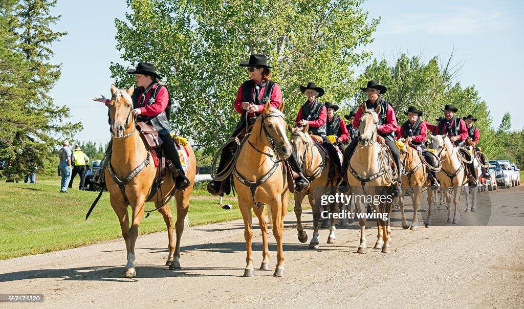 Edmonton Sheriff s Posse in einer parade in Bruce, Alberta