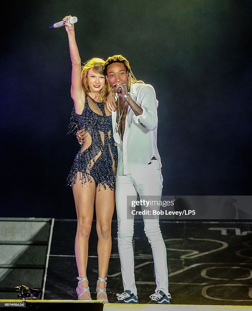 Taylor Swift The 1989 World Tour Live In Houston