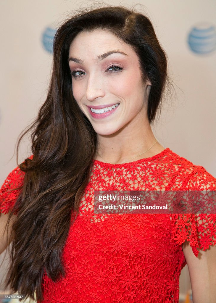 U.S. Olympian Meryl Davis attends the AT&T fan Meet And Greet at AT&T