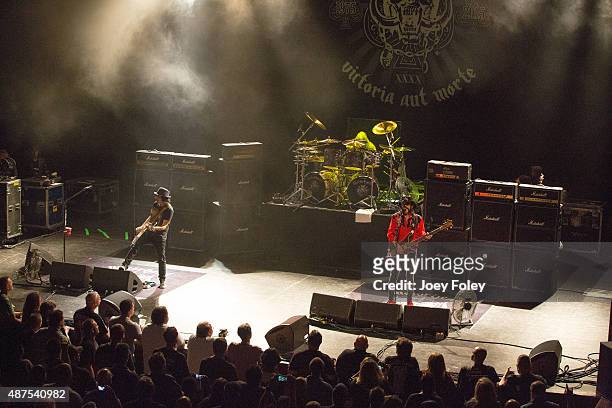 Motörhead performs live onstage at Murat Theatre on September 9, 2015 in Indianapolis, Indiana.