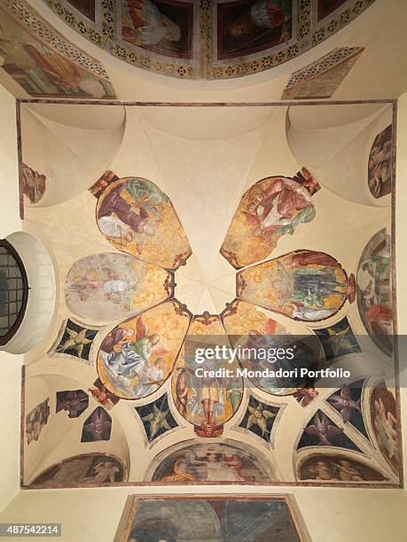 Italy, Lombardy, Milan, Pinacoteca di Brera. Detail. Panorama of the ceiling with seven petals ??????? one is missing ??????? frescoed with figures...