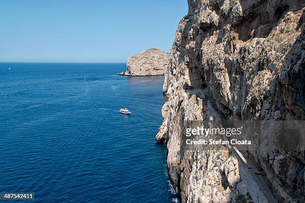 path to neptune's grotto, sardinia - neptune's grotto stock pictures, royalty-free photos & images