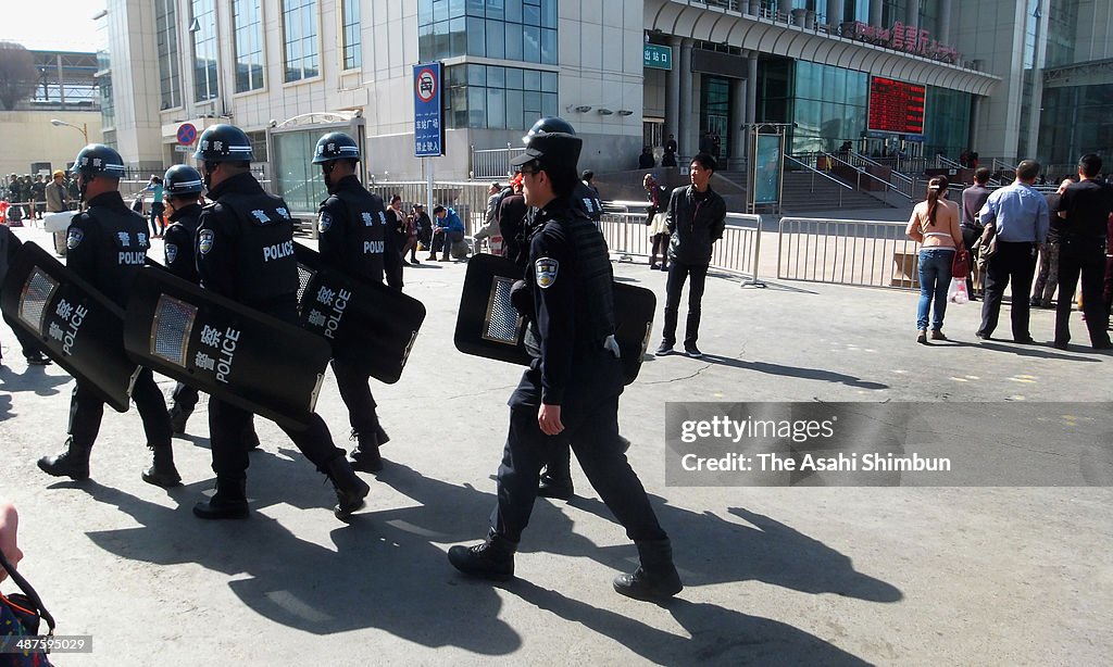 Security Tightened A Day After Bomb Explosion In Urumqi