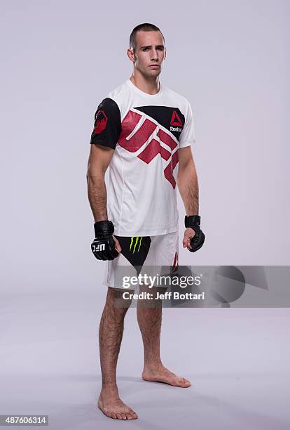 Ufc Rookie Rory Macdonald 204 Rory Macdonald Portrait Stock Photos, High-Res Pictures, and Images ...