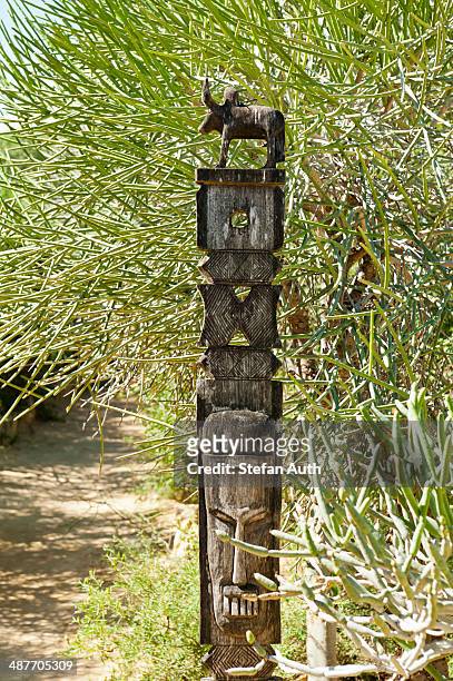 totem carved from wood, arboretum of tulear or toliara, madagascar - african totem poles stock pictures, royalty-free photos & images
