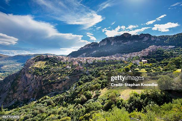 mountain village of civita, calabria, italy - calabria stockfoto's en -beelden