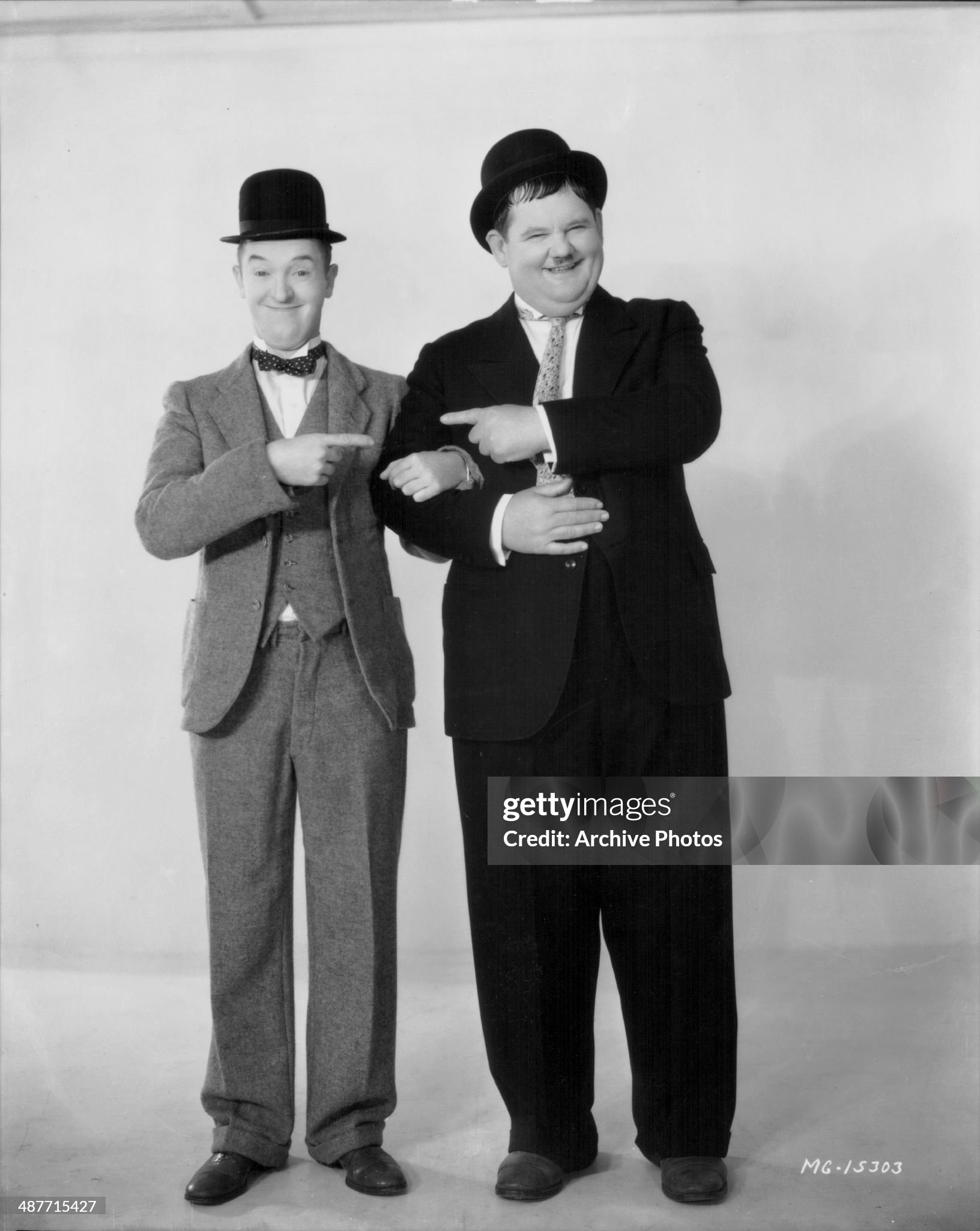 ¿Cuánto mide Stan Laurel? - Altura - Real height Promotional-shot-of-comedy-double-act-stan-laurel-and-oliver-hardy-1932
