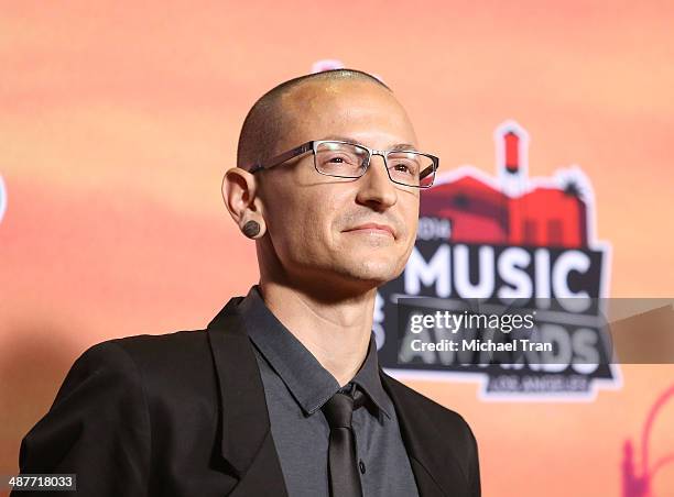 Chester Bennington attends the 2014 iHeartRadio Music Awards - press room held at The Shrine Auditorium on May 1, 2014 in Los Angeles, California.