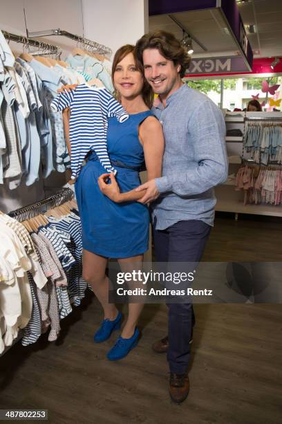 Doreen Dietel and partner Tobias Guttenberg shopping for their baby on April 28, 2014 in Munich, Germany. Actress Doreen Dietel is expecting her...