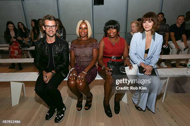 Brad Goreski, Mary J Blige, LaTonya Blige-DaCosta and Mary Elizabeth Winstead attend the Pamella Roland fashion show during Spring 2016 New York...