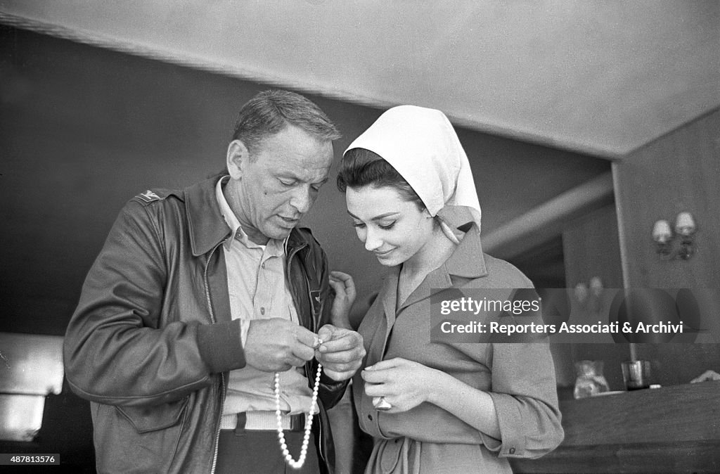 Frank Sinatra and Raffaella Carrà in Von Ryan's Express