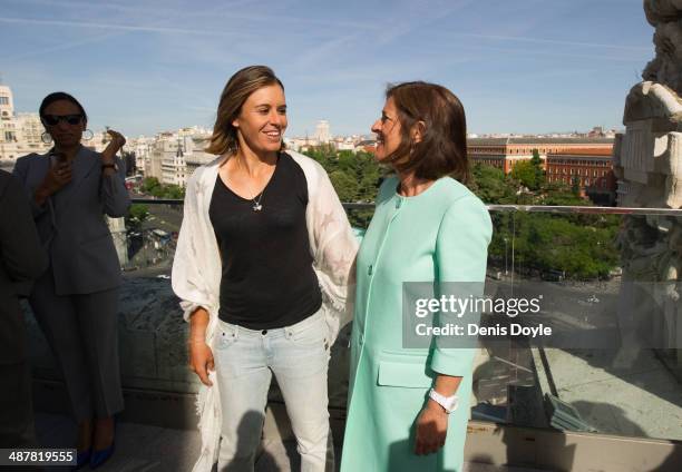 Tennis players Anabel Medina chats with Madrid Mayor Ana Botella at the terrace of Madrid's town hall ahead of the Matua Madrid Open 2014 on May 2,...