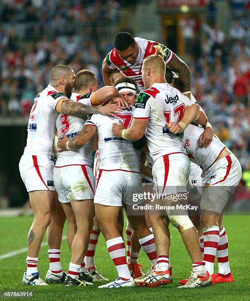 Dragons players celebrate a try during the NRL Elimination Final match between the Canterbury Bulldogs and the St George Illawarra Dragons at ANZ...