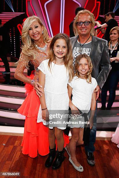 Robert Geiss with wife Carmen and their daughters Davina und Shania attend the 5th show of 'Let's Dance' on RTL at Coloneum on May 2, 2014 in...