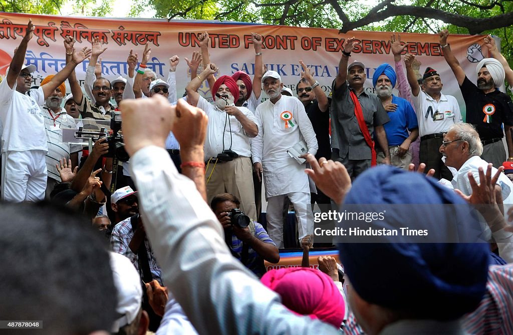 Army Veterans Hold 'Sainik Ekta' Rally At Jantar Mantar