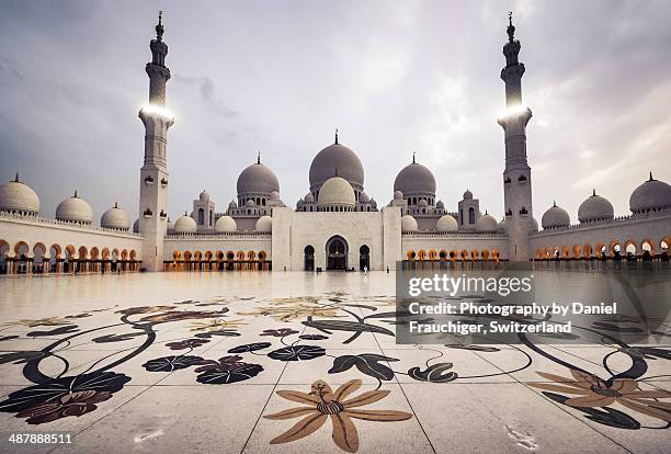 sheikh zayed grand mosque - sheikh zayed mosque stock-fotos und bilder