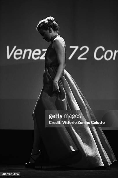 Elizabeth Banks attends the closing ceremony during the 72nd Venice Film Festival on September 12, 2015 in Venice, Italy.
